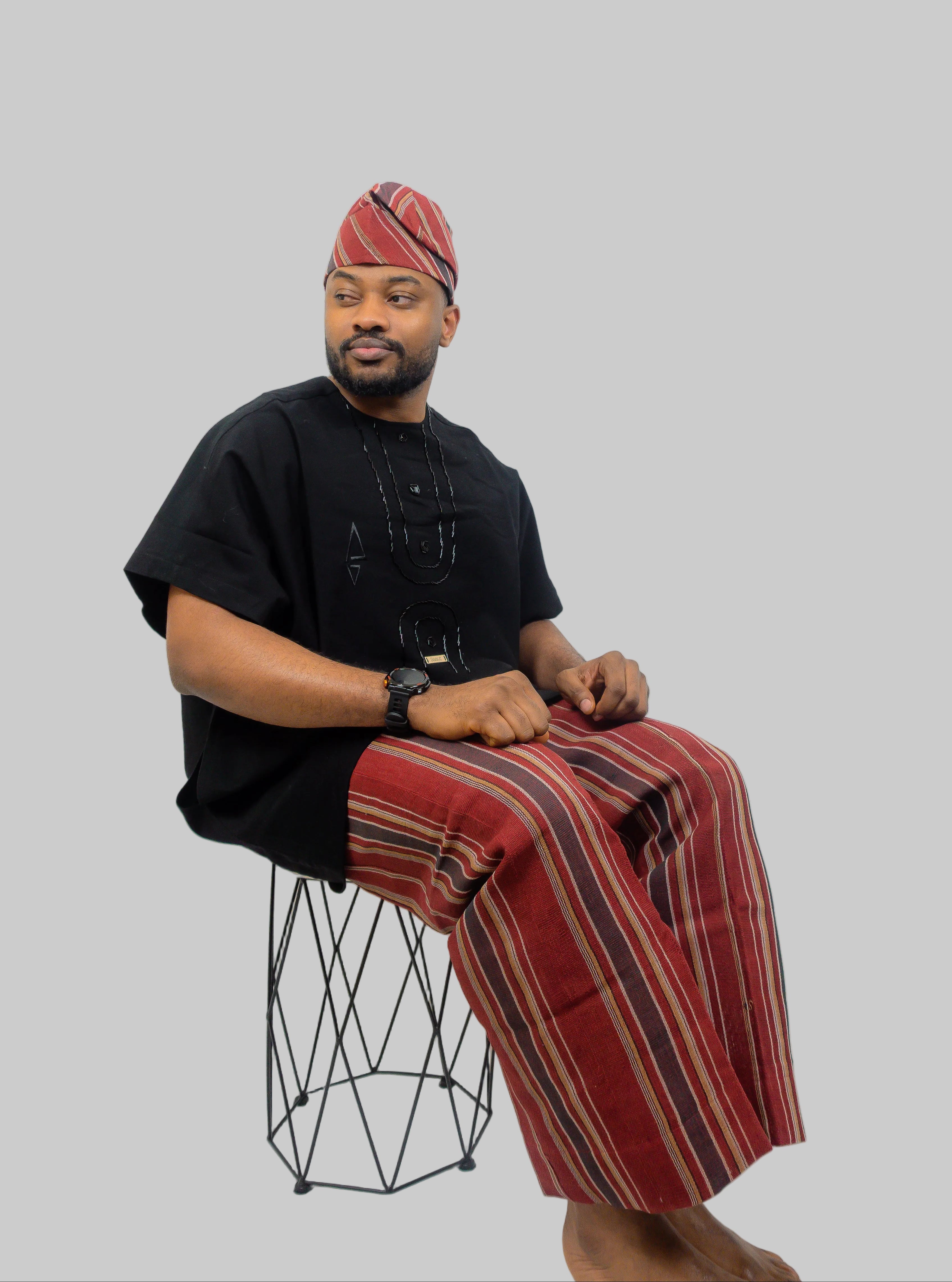 Luxury Three-Piece Nigerian Danshiki for Men with Swarovski Stone Detailing - Balogun 2